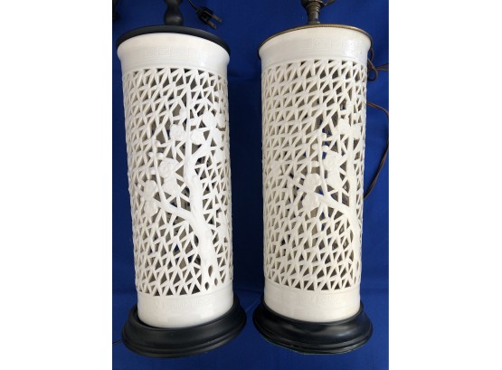 Pair Of Reticulated Blanc De Chine Chinese Lamps - Stunning Pair