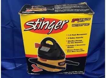 Stinger Wet/Dry Vac With Attachments