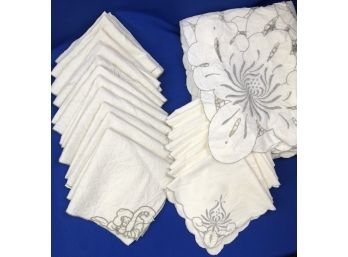 Vintage Cut Linen Tablecloth, 8 Matching Napkins, Plus 12 Additional Coordinating Napkins