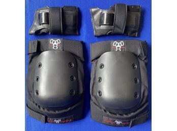 Skateboarding Protective Knee Pads And Wrist Guards