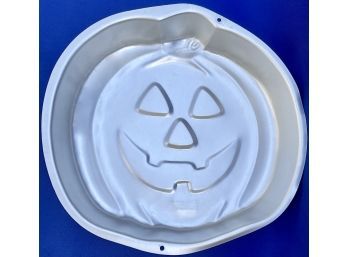 3D Jack O Lantern Cake Pan