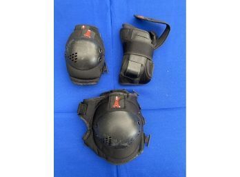 Set Of  Youth Elbow, Wrist And Knee Guards