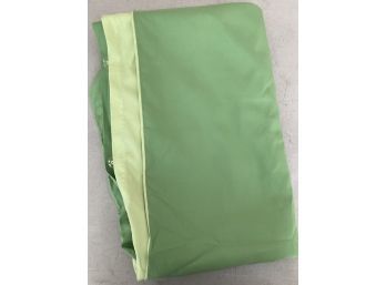 Two-tone Green Duvet Cover With Pillow Shams