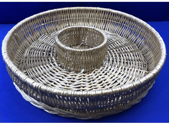 Large Chip & Dip Wicker Serving Piece - Great For A Tortillas & Guac!