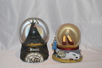 Wicked Defying Gravity Musical Snow Globe & San Francisco Music Box Company The Wizard Of Oz Over The Rainbow