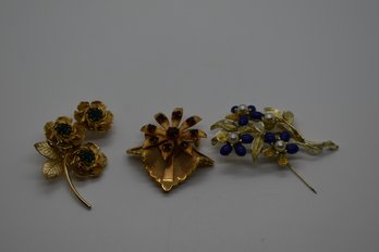 Gold Toned Pendants And Pins #567