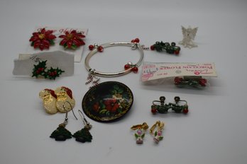 Vintage Holiday Jewelry Lot #668