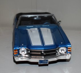 Maisto Diecast Blue Chevrolet Chevelle SS 1971 Scale 1/18 Lot 820