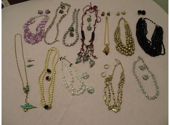 Necklaces And Earring Sets. (Untested)