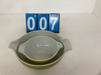 2 Pryex Serving Bowls
