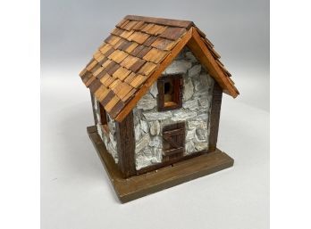 Rustic Wood And Composition Bird House, In The Form Of A Small Barn, Twentieth Century