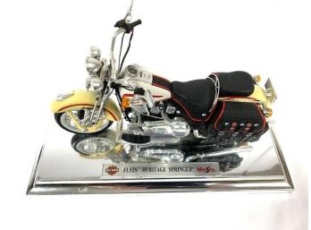 Maisto FLSTS Harley Davidson Heritage Springer
