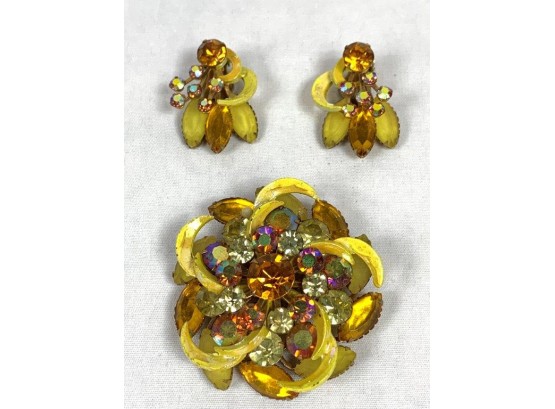 Vintage  Multi Jeweled Brooch And Clip Earrings