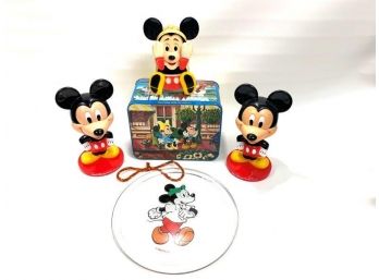 Assortment Of Mickey And Minnie Mouse  Kids Collectible Toys