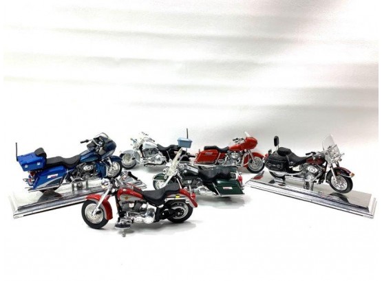 Lot Of 6 Plastic Harley Davidson Motorcycles