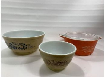 3 Vintage Pyrex  Bowls