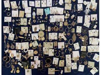 Lot Of Unmatched Earrings And Broken Jewelry - Great For Crafting Uses!