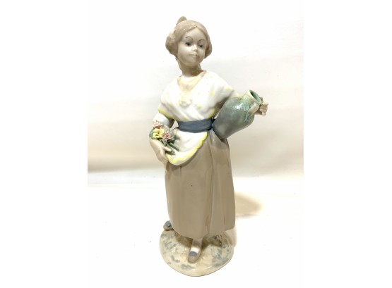 D'Avjla Porcelain Woman Statue