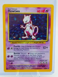 MEWTWO Base Set Holographic Pokemon Card!!