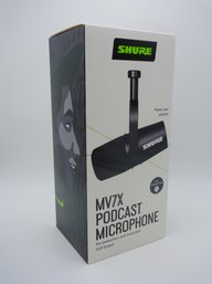 BRAND NEW IN BOX Shure MV7X Podcast And Vocal XLR (NOT USB) Microphone (alternative To SM7B)