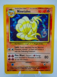 NINETALES Base Set Holographic Pokemon Card!! (1)