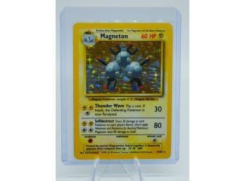 MAGNETON Base Set Holographic Pokemon Card!! (3)