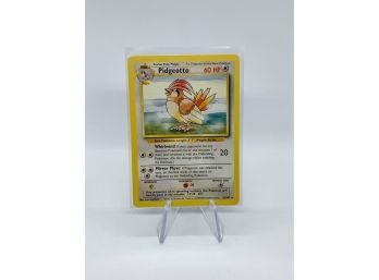 Base Set Pidgeotto Non-Holo Rare Pokemon Card!!
