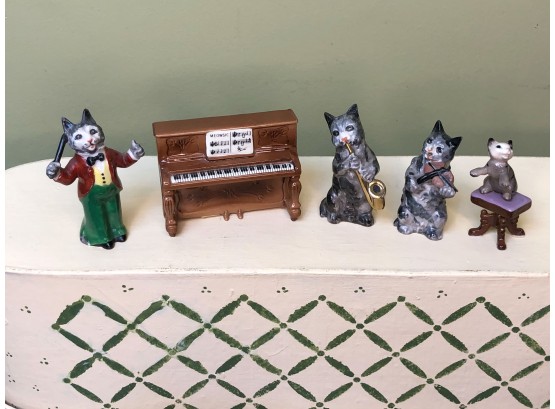 (C-38) VINTAGE DRESDEN GERMANY PORCELAIN CAT BAND - CONDUCTOR, PIANO -5 PIECE- 3' TALL