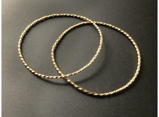 (GGC) SALE IS FOR 2 14KT GOLD BANGLE BRACELETS-TOTAL WEIGHT APPROX. 5.2 DWT