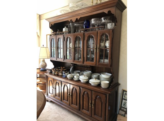 (D-6) VINTAGE THOMASVILLE GLAZED CHERRY CHINA CABINET - 66' WIDE BY 18' DEEP BY 80' HIGH