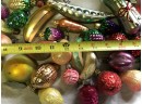 (Z-15) LOT OF 25 ASSORTED VINTAGE CHRISTMAS ORNAMENTS - FRUIT & VEGETABLES - 2-4'