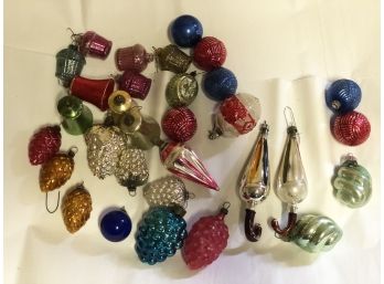 (Z-7) LOT OF 30  ASSORTED ANTIQUE CHRISTMAS ORNAMENTS - GLASS, GERMANY, CZECH- 2'