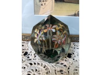 (D-51) ANTIQUE  GLASS PAPERWEIGHT - FACETED 8 SIDED - FLOWERS -4.5'