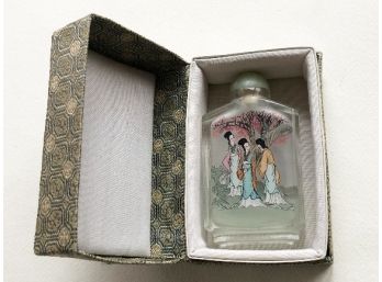 (E44) VINTAGE ORIENTAL HAND PAINTED PERFUME / SNUFF BOTTLE WITH BOX
