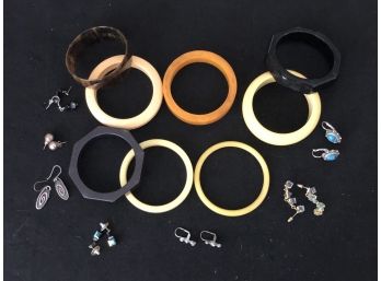 (J15)  LOT OF VINTAGE COSTUME JEWELRY - APPROX. 15 PIECES -BANGLES,BRACELETS, EARRINGS,