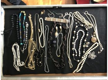 (J42) LOT OF VINTAGE COSTUME JEWELRY-APPROX. 30 PIECES- NECKLACES, EARRING'S,BRACELETS AND EARRINGS