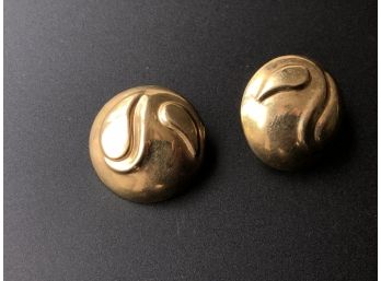 (J22A) PAIR OF 14KT GOLD EARRINGS-1 PIN IS BROKEN OFF THE BACK-WEIGHT IS APPROX. 5.4 DWT