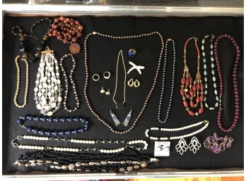 (J24) VINTAGE LOT OF COSTUME JEWELRY-APPROX. 25 PIECES-NECKLACES, EARRINGS AND RING