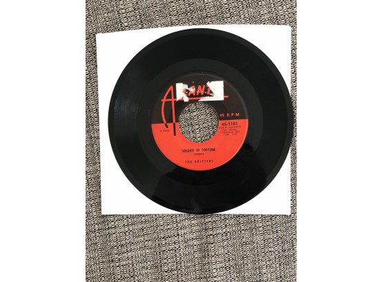 (R36) THE DRIFTERS-45 RPM RECORD-'I GOTTA GET MYSELF A WOMAN' AND 'SOLDIER OF FORTUNE'