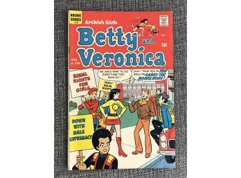 (C16) DC COMIC-BETTY AND VERONICA-'THE SACRIFICE'-NO. 196-APRIL 1972
