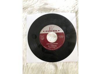 (R14) THE CORDETTES-45 RECORD-'LOVE NEVER CHANGES' & 'BORN TO BE WITH YOU'