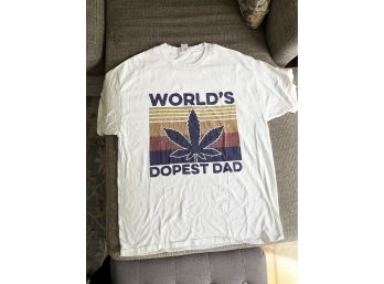 (A10) FRUIT OF LOOM XL TEE SHIRT-PRINTED 'WORLDS DOPEST DAD'100 COTTON