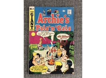 (C17) DC GIANT SERIES COMIC BOOK-ARCHIES CHRISTMAS STOCKING-NO 203-DECEMBER 1972