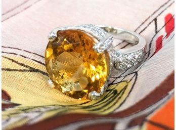 18 KARAT WHITE GOLD WCITRINE AND 94 DIAMONDS. SIZE 4.75 AND WEIGHS APPROX. 5.7 DWT
