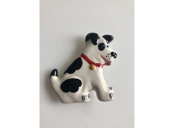 A-1 - VINTAGE 'FLYING COLORS' HAND PAINTED CERAMIC SPOTTED DOG PIN