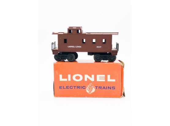 (C50) VINTAGE LIONEL TRAIN- CABOOSE NO 6017-IN BOX