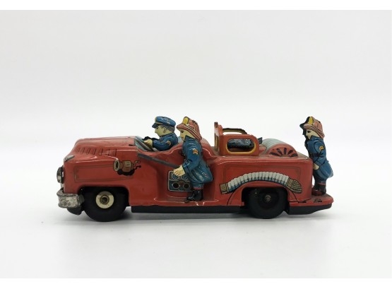 A-11-  VINTAGE 'T.N.' JAPAN FIRE DEPT. TIN TOY - FIRE TRUCK WITH FIRE MEN - 7'