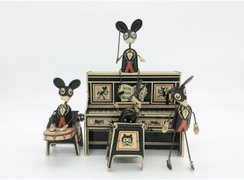 A-12- 1930'S MARX MERRYMAKERS TIN TOY - MOUSE PIANO BAND - 10' BY 9' - PARTIALLY WORKING BUT COMPLETE W/KEY