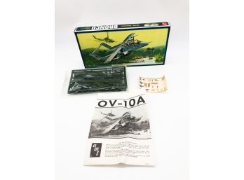 (C100) VINTAGE PLASTIC MODEL-BRONCO OV-10A-BY HASEGAWA-PARTS STILL IN PLASTIC AND BOXED