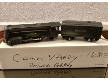 B-11- PRE-WAR LIONEL TRAIN - COMM. VANDY 1689E - TWO CARS - 9' & 6'